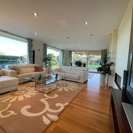 Stylish Host Cantabria- Lujosa En Bezana * Santa Cruz De Bezana